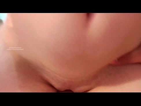 ❤️ Magasin oma õe toas ja nii ma ärkasin üles Anaal porno at us ❌️