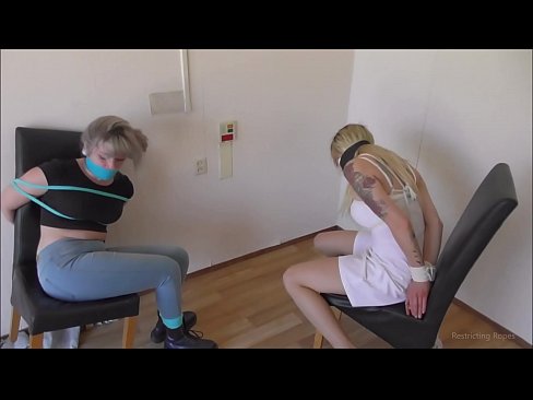 ❤️ Sõltuvuses / seotud ja suukorvistatud / neiu hädas Anaal porno at us ❌️