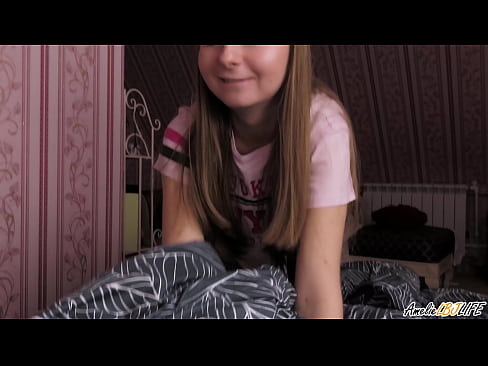 ❤️ Blondie imeb oma BFF-i sügavalt ja saab sperma suhu Anaal porno at us ❌️